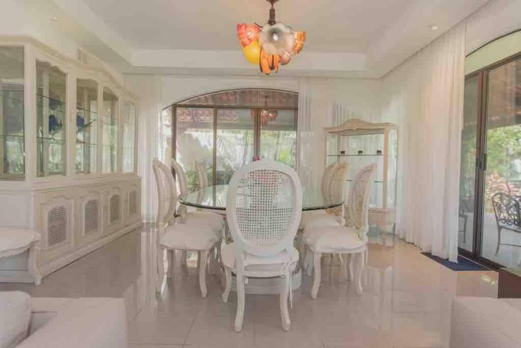 Elegant Lagoon Front Villa By Casa Paraiso Канкун Екстериор снимка